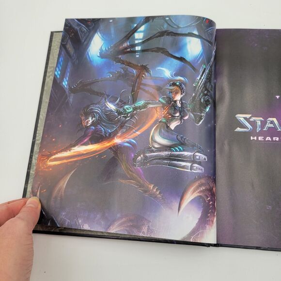 The Art of Starcraft Wings Of Liberty and Heart Of The Swarm - Picture 11 of 13